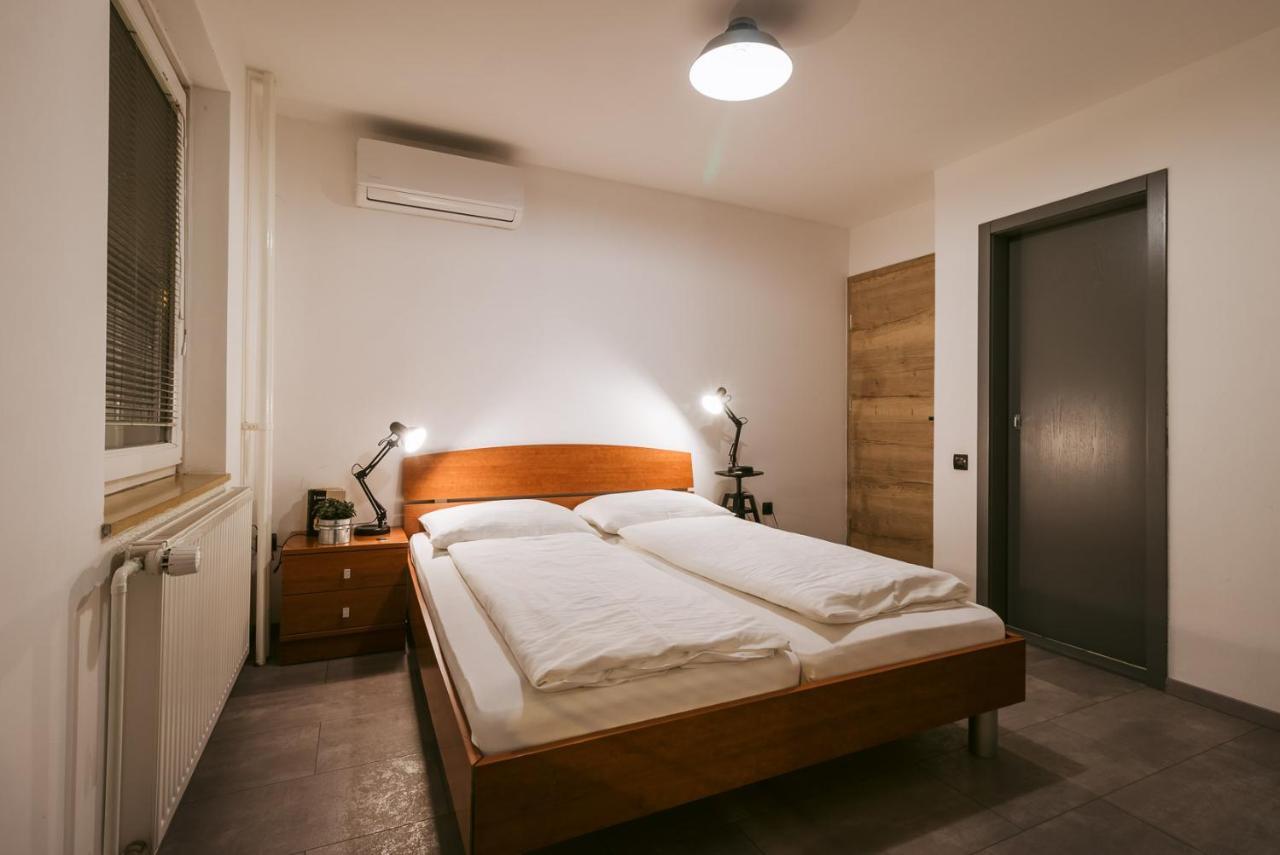 Pri Karlu Rooms & More Marburgo Esterno foto